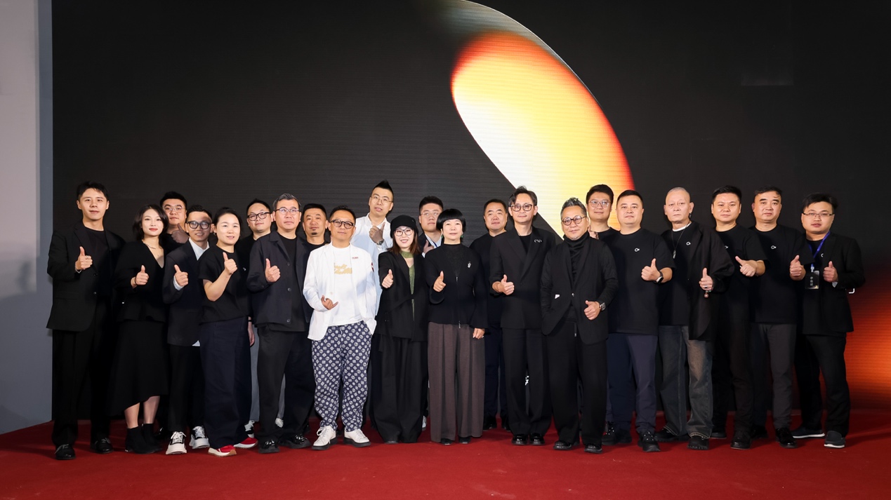 光越宇宙 歐普照明攜高端設(shè)計(jì)品牌OLL閃耀廣州設(shè)計(jì)周