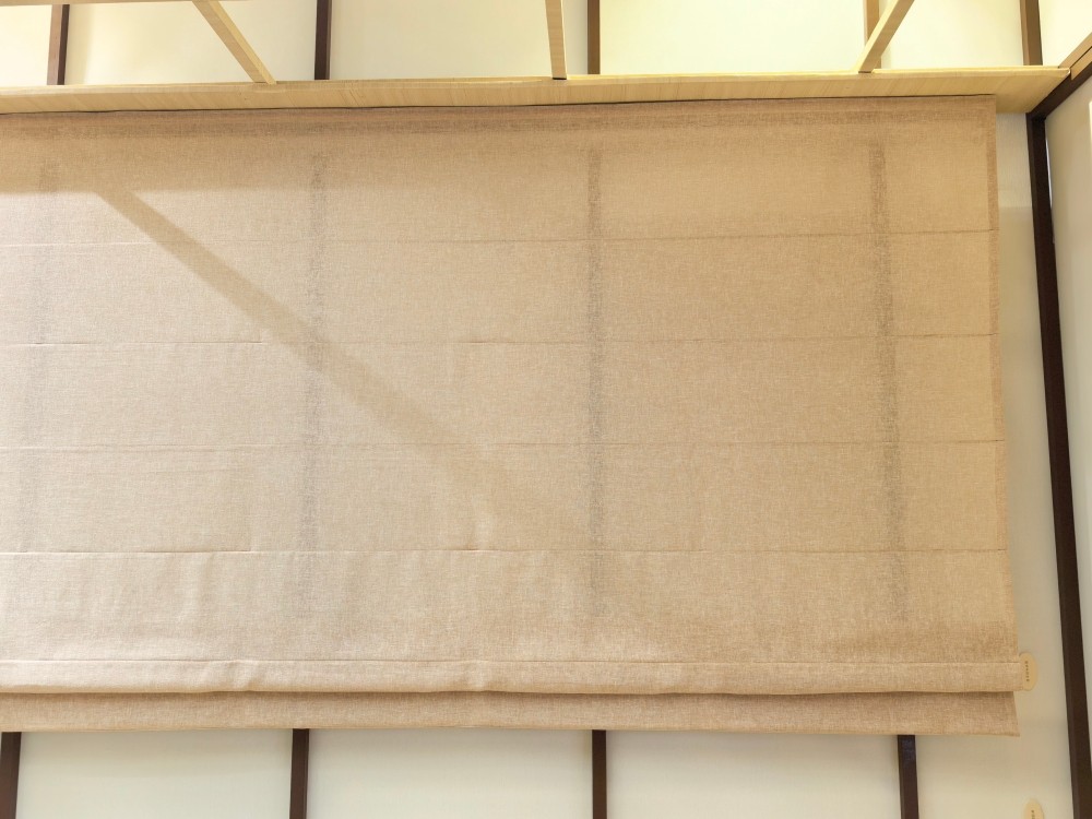 1776068216406068.jpg 大門幅電動麻紗羅馬簾_副本.jpg