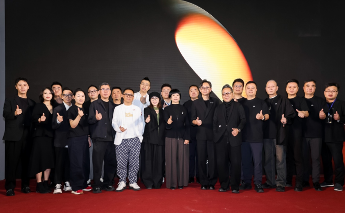 光越宇宙 歐普照明攜高端設(shè)計品牌OLL閃耀廣州設(shè)計周